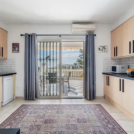 公寓 Townhouse Close To The *